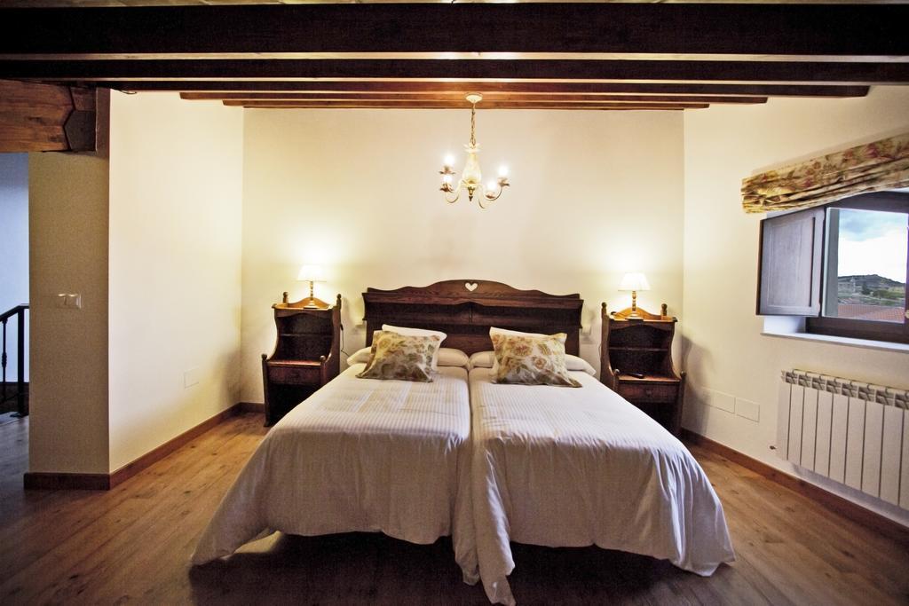 Posada Real Del Buen Camino Villanueva de Campean Room photo